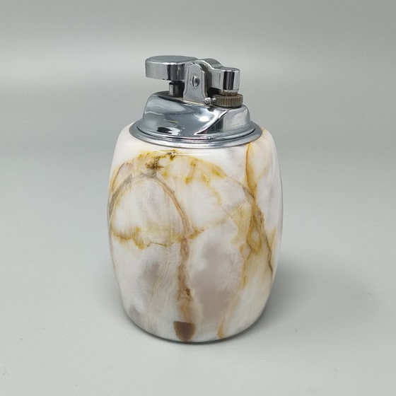Italiaanse onyx rookset in mid-century modern stijl uit de jaren 60 met tafelaansteker en asbak. Normale (photo 7 of 12)