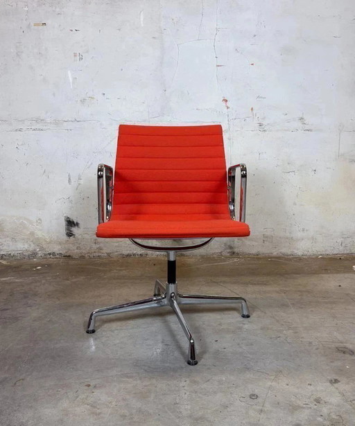 Vitra EA 108 Charles & Ray Eames