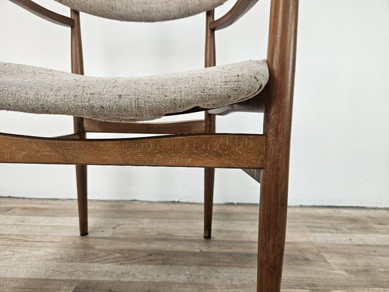 Image 1 of Zweedse fauteuil van hout en stof