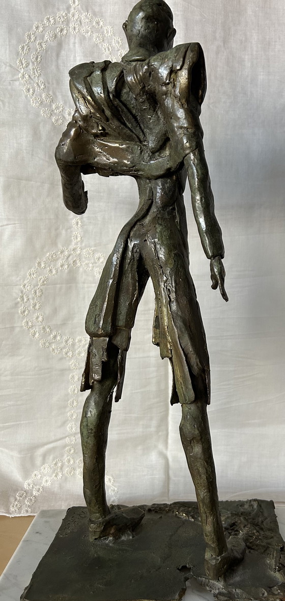 Image 1 of Bronzen beeld van Roger Pintens.
