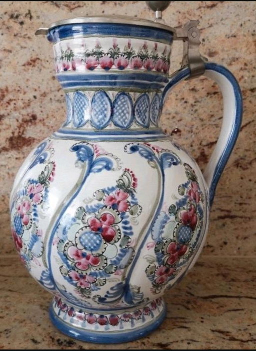 Keck Keramik Krug mit Zinndeckel, handbemalt, Preiselbeeren-Muster