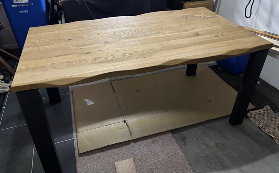 Image 1 of Tisch von Henders & Hazel