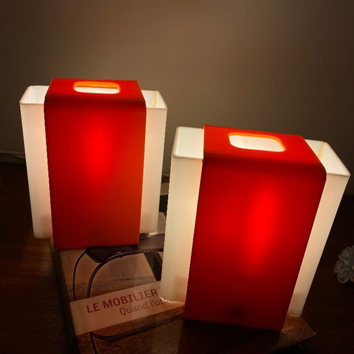 Coppia di applique da parete in plexiglass arancione degli anni '70