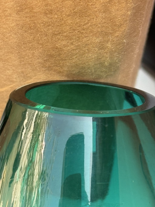 Jarrón vintage Riihimäen Lasi Oy – Tamara Aladin – Modelo 1365 – Firmado