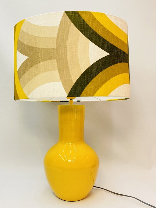 Lampe de table rétro chic avec abat-jour original des années 70 – jaune et vert olive