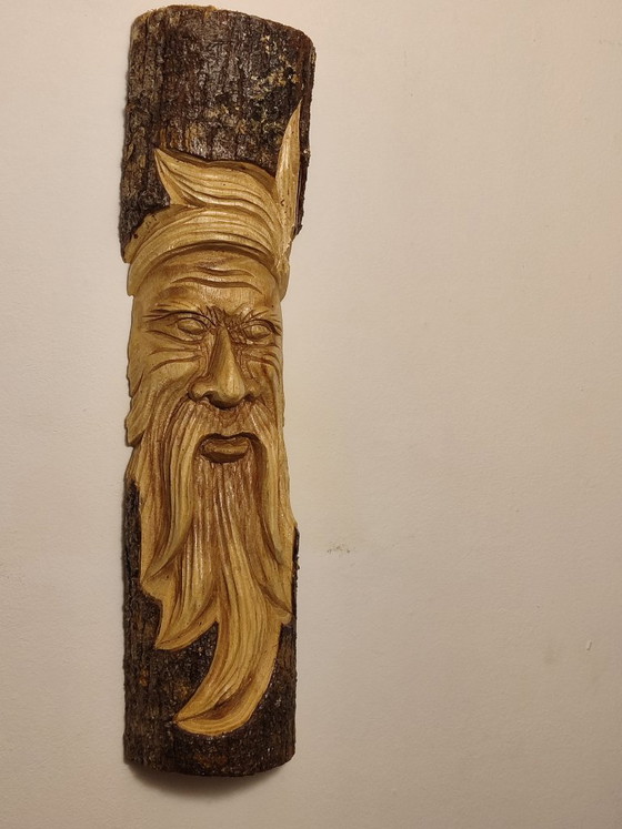 Image 1 of 4 handgefertigte Figuren aus Holzstämmen