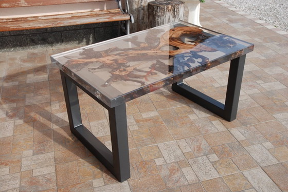 Image 1 of Couchtisch aus Epoxidharz