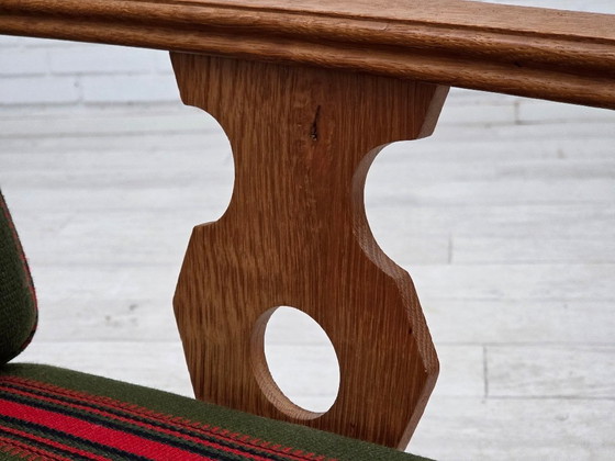 Image 1 of Dänisches 3-Sitzer-Sofa aus den 1970er Jahren, grüne Möbelwolle, Eichenholz.