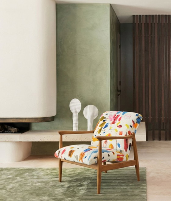 Image 1 of WR armchair with colorful patterns