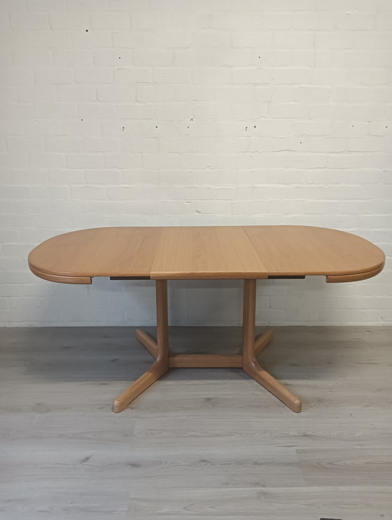 Image 1 of Lübke, extendable oval table