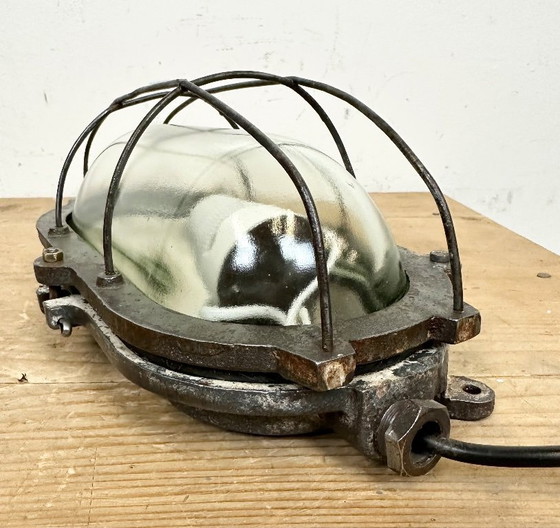 Image 1 of Industrielle Wandleuchte aus Gusseisen, 1960er Jahre