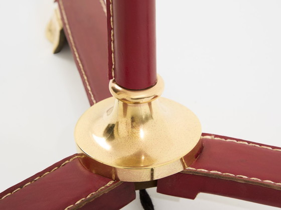 Image 1 of Jacques Adnet Piqué Sellier Stehlampe aus rotem Leder und Messing, 1950