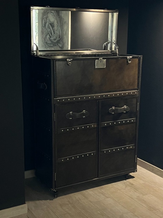 RH Leather Mayfair Steamer Trunk Bar Cart - Saddle Black, Restoration Hardware, Chest of drawers, Metal (photo 8 of 14)