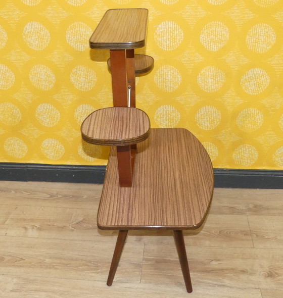 Image 1 of Banc de fleurs Sixties Tabouret de fleur 60's Étagère Résopal Aspect teck String Rétro Déco