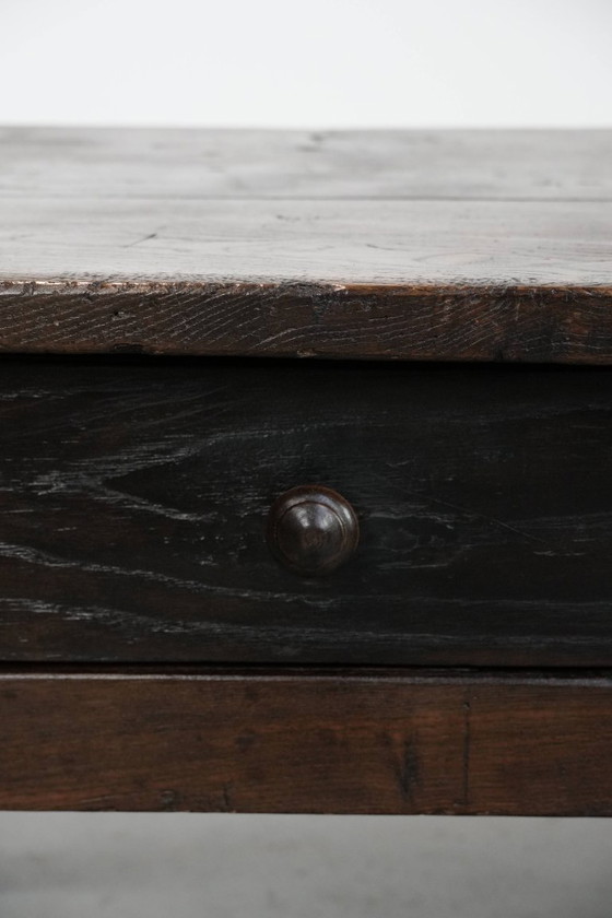 Image 1 of Mesa de centro antigua de madera de castaño del sur de Europa del siglo XVIII con dos cajones