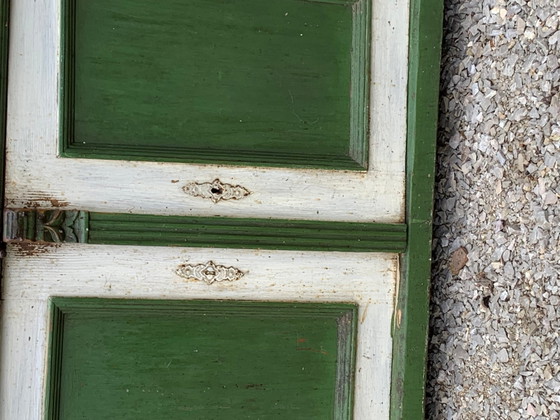Antiker Schrank im deutschen Stil, grün-weiß lackiert – Buffetschränke (photo 4 of 6)