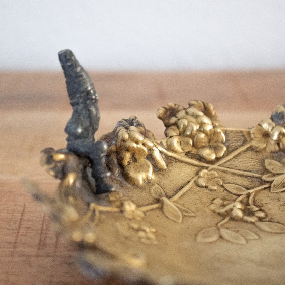 Petit plat ancien Art Nouveau : orné de gnomes et de motifs floraux – Objets déco, Brass (photo 3 of 13)