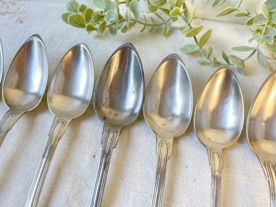 Lot de 8 cuillères à soupe vintage en métal argenté – Accessoires de table, Retro (photo 7 of 14)