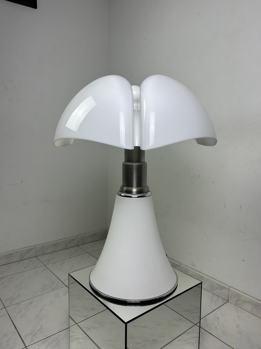 Martinelli Luce Pipistrello 620 large model Gae Aulenti