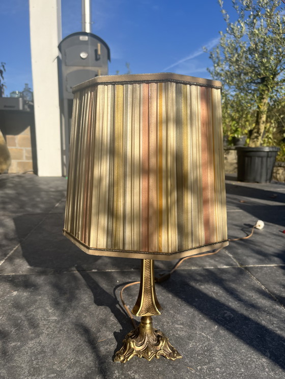 Image 1 of Lampe de table ancienne, laiton