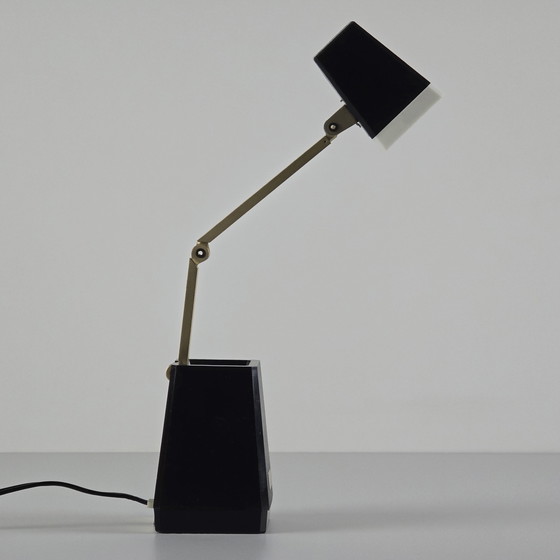 Image 1 of Vintage 1980S Windsor Hi/Lo Intensity Telescopic Adjustable Antenna Desk Lamp.