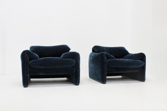 Poltrone Cassina Maralunga di Vico Magistretti, set di 2, Velluto, Blu, Vintage (foto 2 di 11)