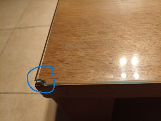 Image 1 of Tavolino quadrato, in legno massello, 1m x 1m