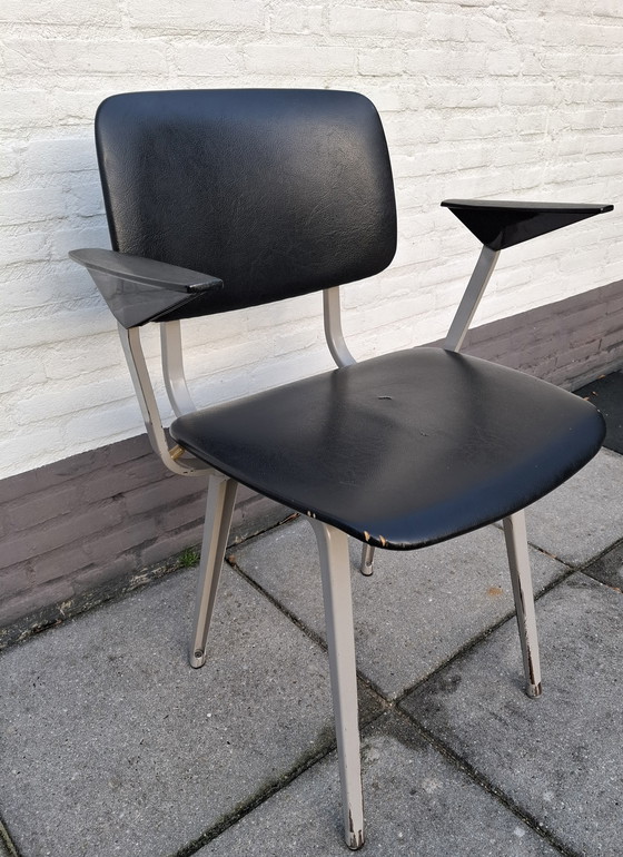 Image 1 of Friso Kramer. Sedia rivolta. Ahrend de Cirkel