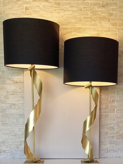Een paar designlampen van Kostka