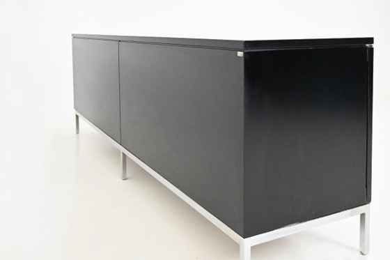 Credenza di Florence Knoll Bassett per Knoll, anni '60 – Credenze, Legno (photo 8 of 14)
