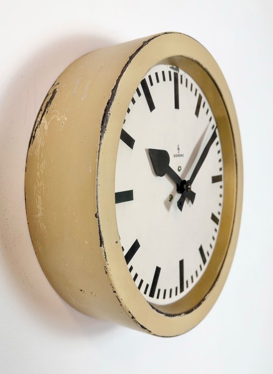 Image 1 of Beige Industriewanduhr von Siemens, 1950er Jahre