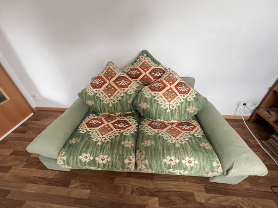 Sofá original de diseño de Giorgio Soressi (años 90) – Estilo posmoderno / Kilim – Herma, Sofás de 2 plazas (photo 3 of 12)