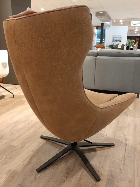 Image 1 of Phylicia incl. footstool *