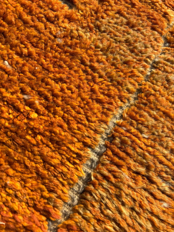 Image 1 of Zonsondergang Oranje Marokkaanse Mrirt Vloerkleed - 300x220 cm - Handgemaakt Wollen Berber Tapijt