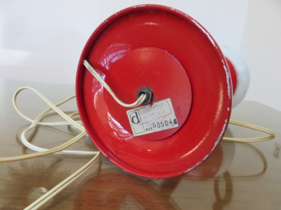 Pierre Disderot Tulpenfuß Tischlampe, rot lackiertes Aluminium und Opalglas, Frankreich, 1970 – Tischlampen (photo 2 of 11)