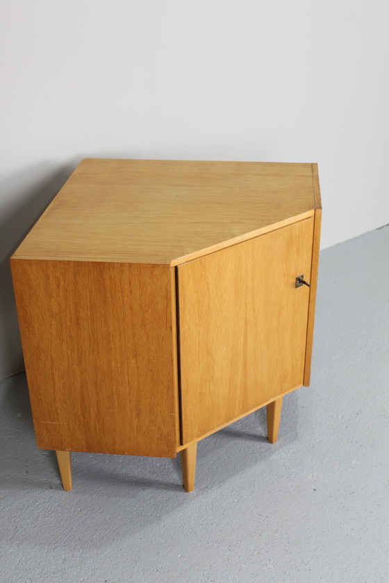 Image 1 of Meuble d'angle vintage, mobilier audio - années 1960