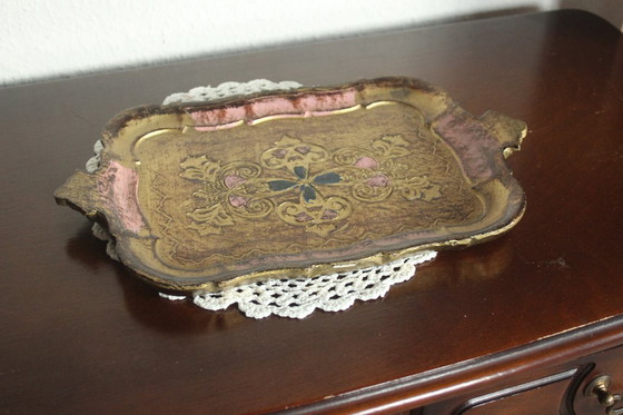Image 1 of Piccolo vassoio fiorentino, legno, oro/rosa con accenti blu - vintage