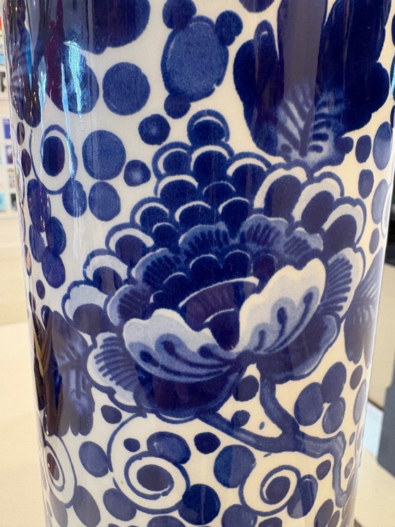 Image 1 of Marcel Wanders Moooi Royal Delft vase Delft Blue Model 1