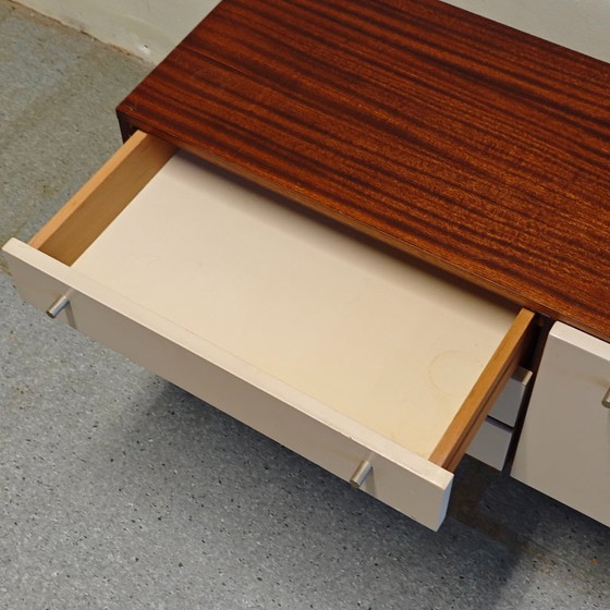 Buffet bas vintage – Bois (photo 8 of 9)
