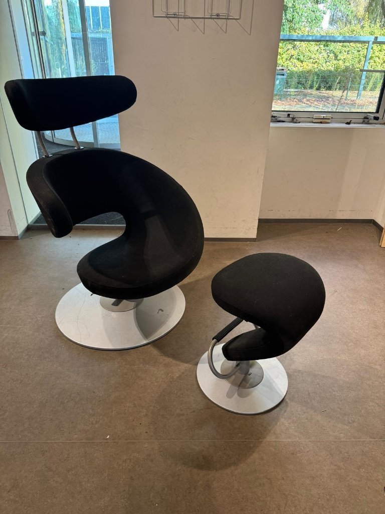 Stokke Variér Peel armchair + footstool | €2,000 | Whoppah