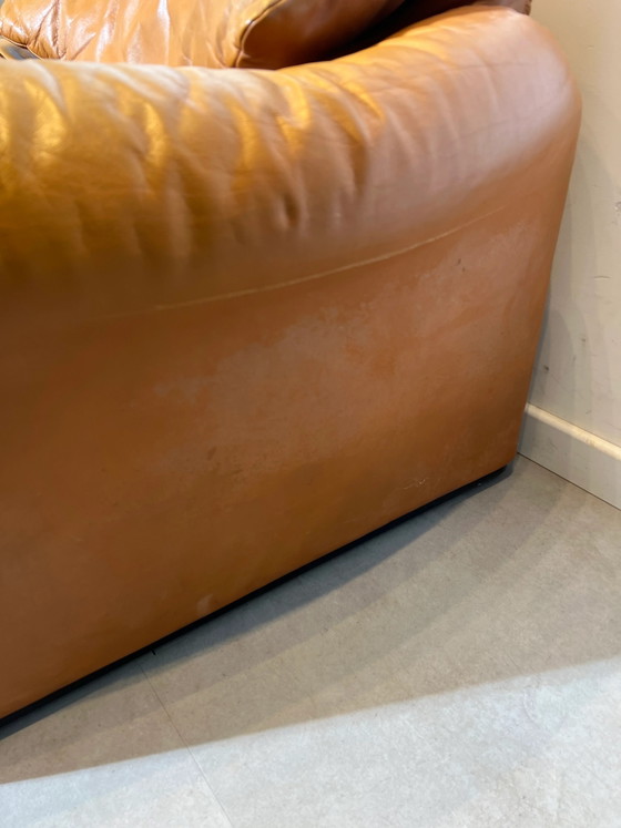 Sillón Cassina Maralunga de cuero de Vico Magistretti – Sillones (photo 7 of 9)