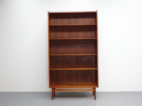 Image 1 of Libreria di design danese Johannes Sorth