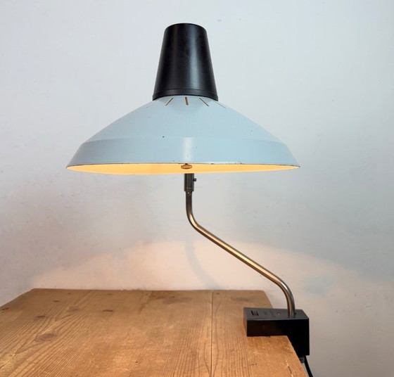 Image 1 of Grijze industriële bureaulamp van Elektrosvit uit de jaren 70, geschikt voor in een fabriek.