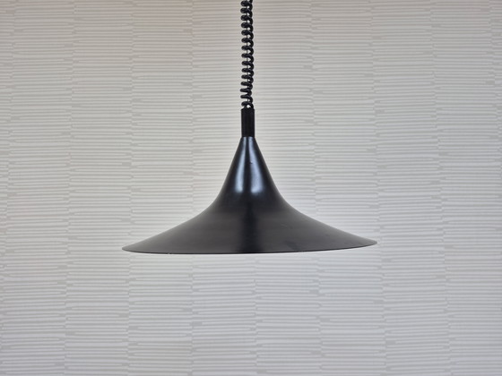 Image 1 of Heksenhoed lamp zwart metaal. Vintage hanglamp jaren 60.