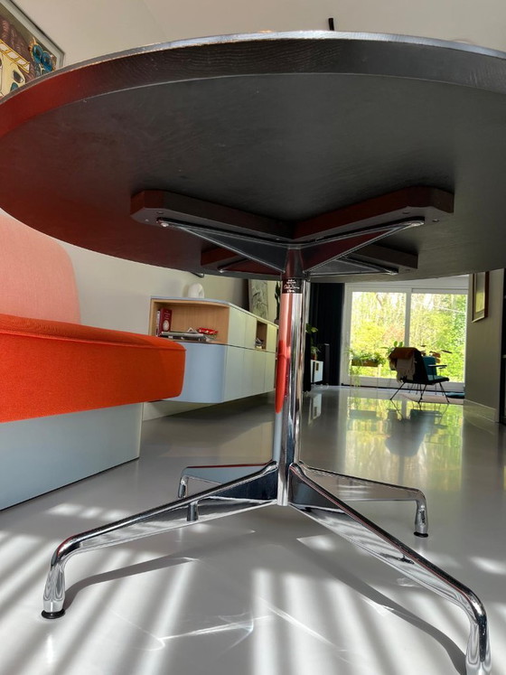Image 1 of Eiken houten eettafel met vitra eames onderstel