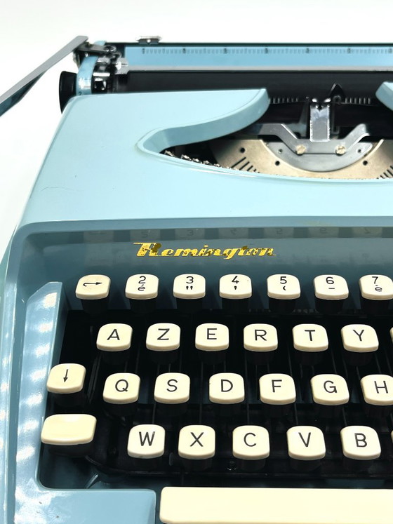 Remington Holiday Portable Typewriter, Decorative Objects, Metal, Plastic, Blue, Vintage (photo 3 of 15)