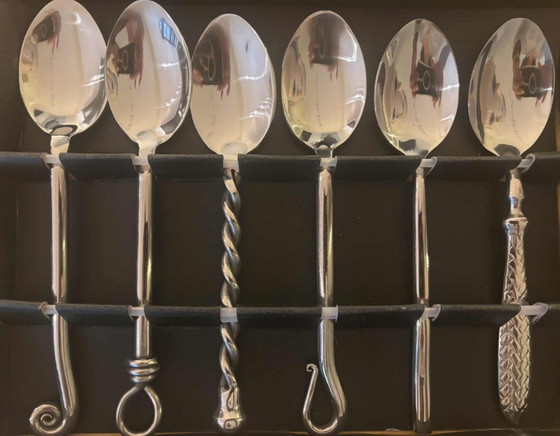 Image 1 of Vintage roestvrijstalen soeplepels: Set van 6 verschillende dinerlepels