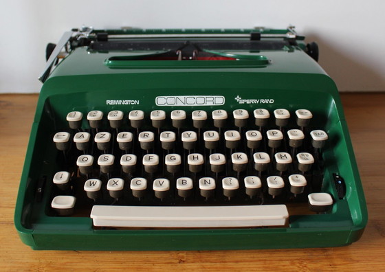 Image 1 of Remington Concord typemachine