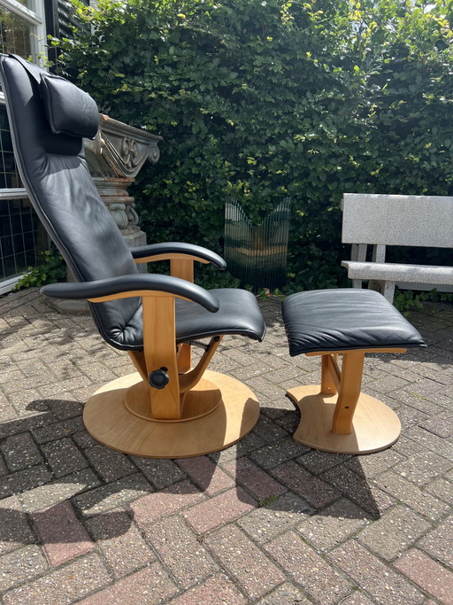 Moizi Relax faultuil with footstool
