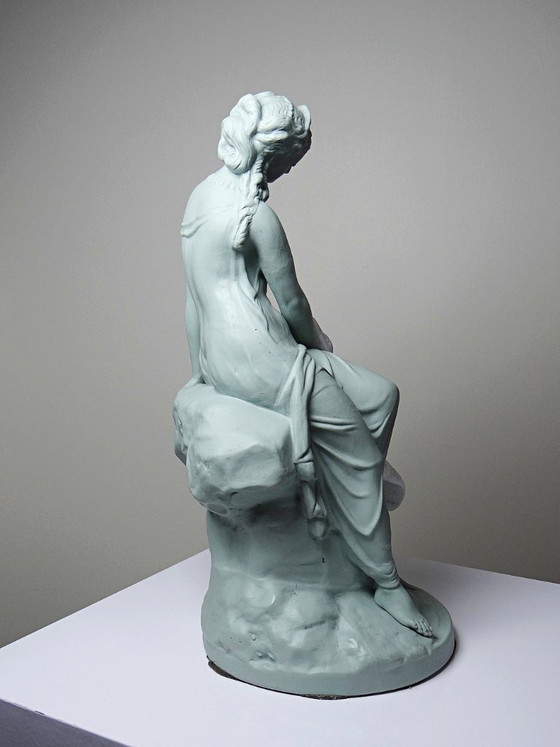 Image 1 of Biscotto bicolore di Letu & Mauger, Leda e il cigno, XIX secolo, celadon e bianco